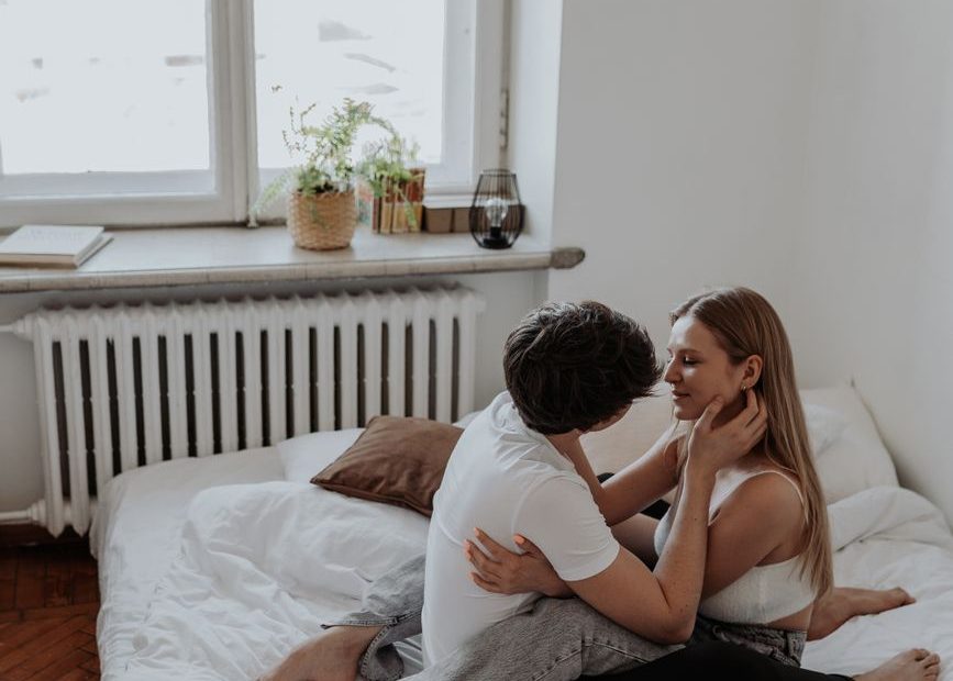 Pareja abrazada